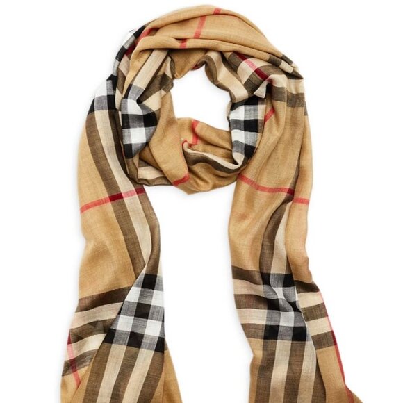 Burberry LIGHTWEIGHT Giant Check Scarf Wrap - Archive Beige - Picture 9 of 9